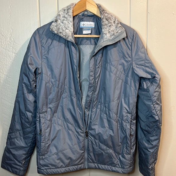 Columbia sportswear company with fur trim - Picture 1 of 12